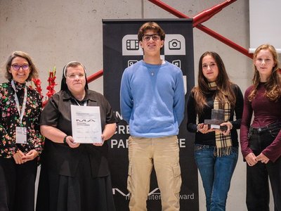 Ein Foto der Gewinnerinnen und Gewinner des Spezialpreises Digitales Lernen 2026.